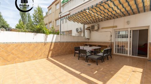 OPORTUNIDAD EN VENTA DE CASA ADOSADA DE TRES DORMITORIOS EN MARACENA