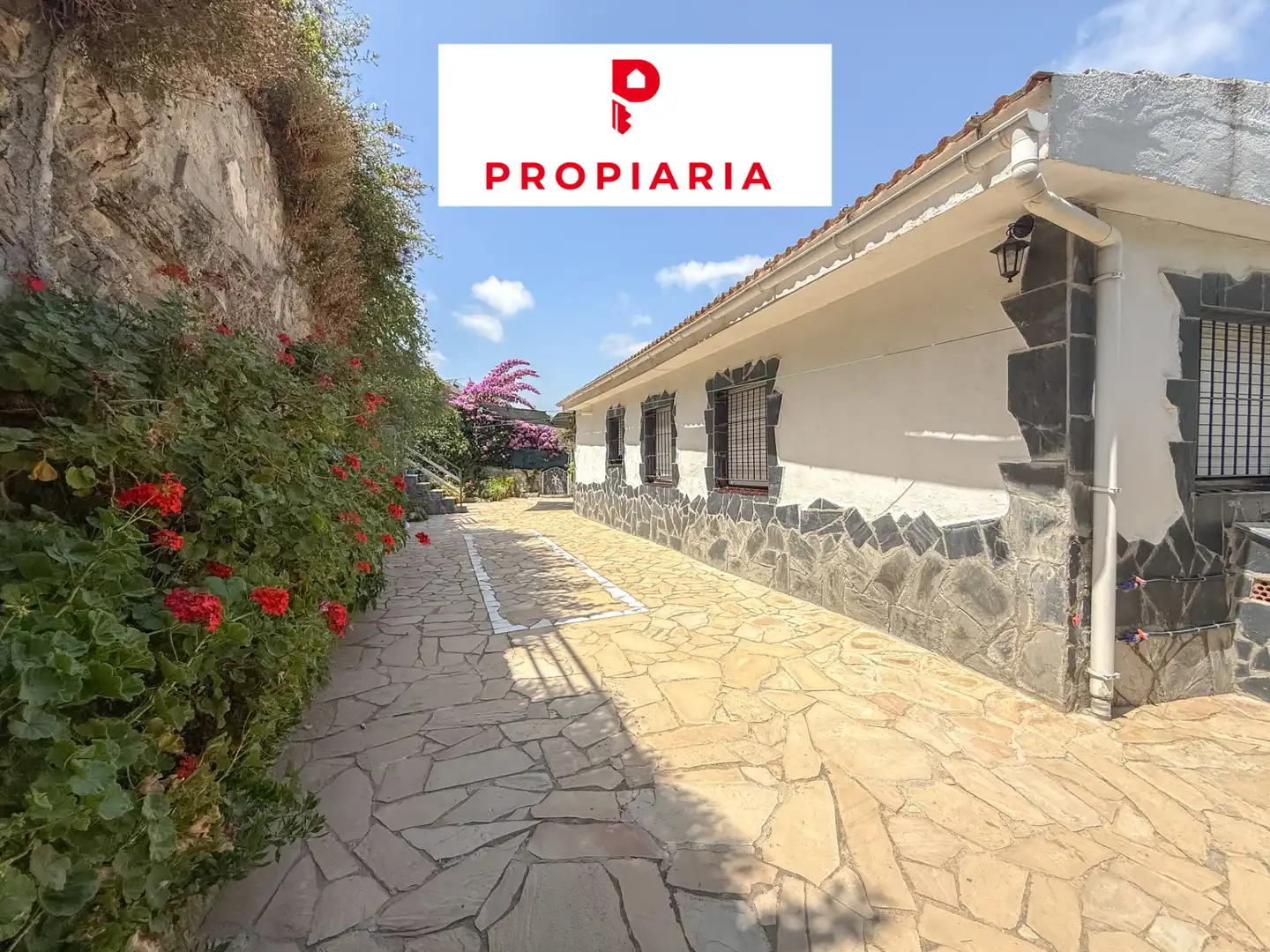 Vista exterior de Casa o chalet en venta en Vallirana con Calefacción, Jardín privado y Terraza