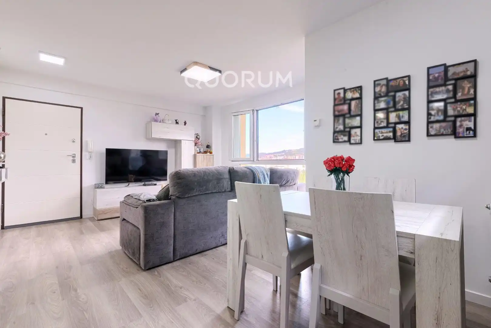 Sala de estar de Piso en venta en Basauri  con Calefacción y Amueblado