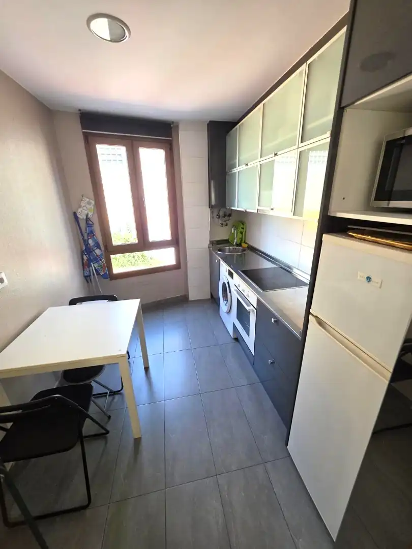 Cocina de Piso de alquiler en Ferrol con Calefacción, Amueblado y Horno