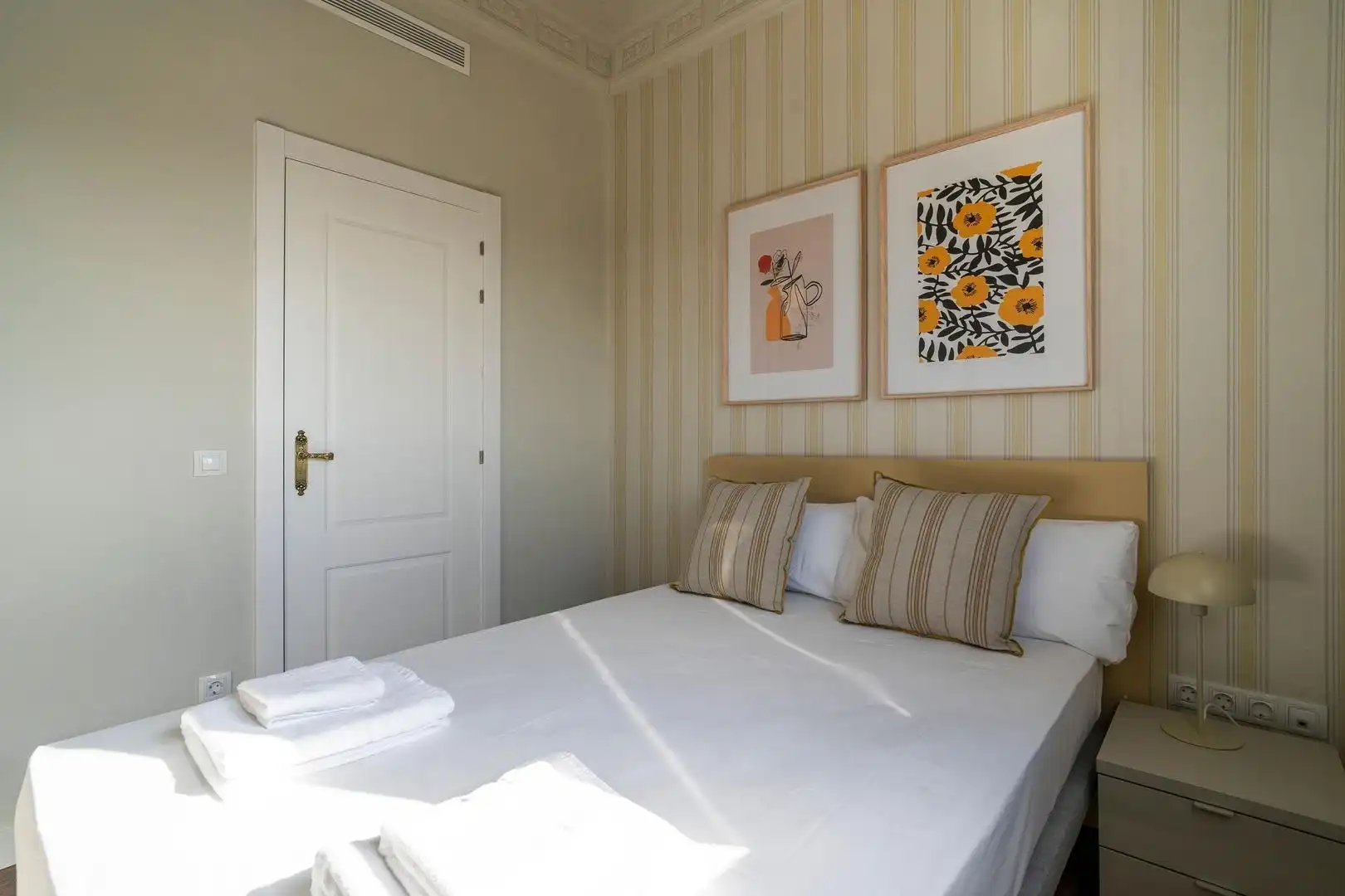 Bedroom of Attic for rent in Valencia  with Air Conditioner, Heating and Terrace