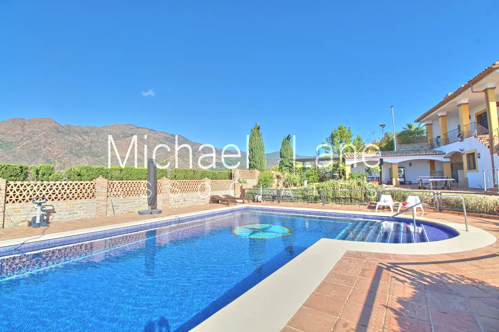 Casa o chalet en venta en Sierra de Estepona - Avda. de Andalucía