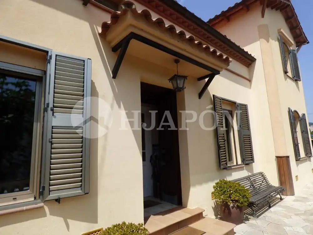 Vista exterior de Casa o xalet en venda en Teià amb Calefacció, Jardí privat i Terrassa