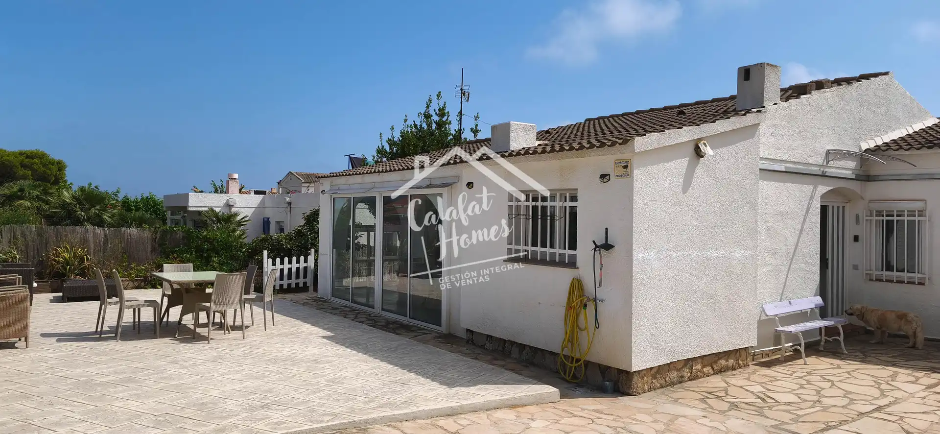 Vista exterior de Casa o xalet en venda en L'Ametlla de Mar  amb Aire condicionat, Calefacció i Jardí privat