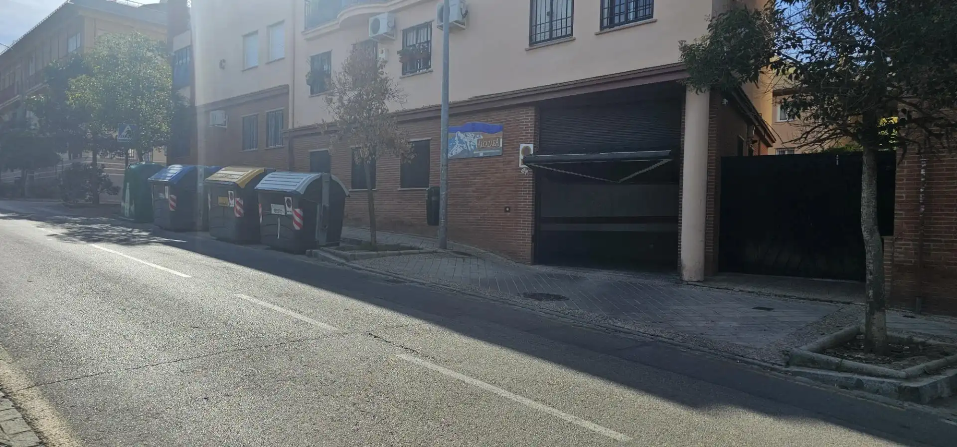 Parkplatz von Garage zum Verkauf in Granada