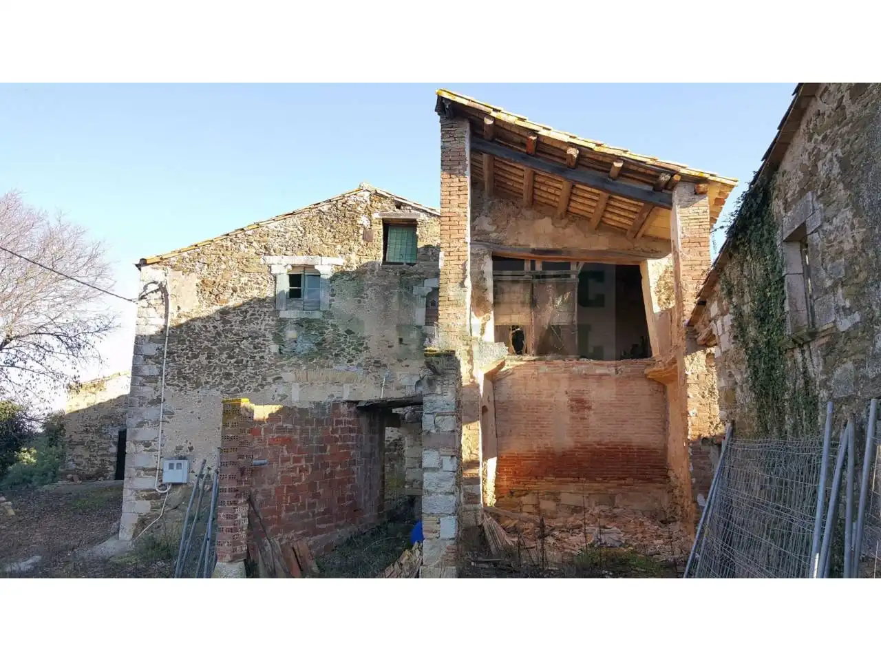 Außenansicht von Country house zum Verkauf in Girona
