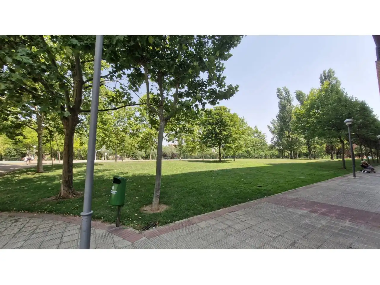 Vista exterior de Pis en venda en  Logroño amb Calefacció, Parquet i Terrassa