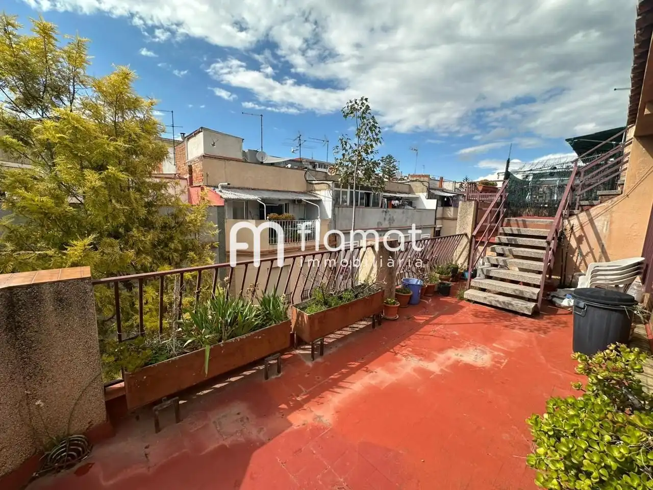 Terraza de Edificio en venta en Santa Coloma de Gramenet