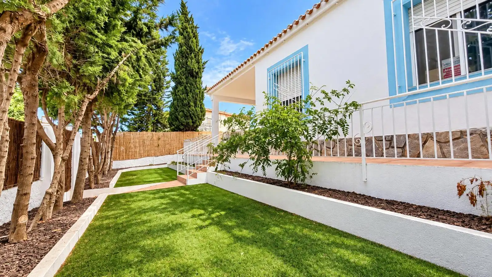 Detached house with garden for sale in Camino a Los Urrutias 15