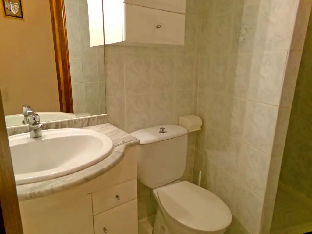 Bathroom of Apartments for sale in L'Escala