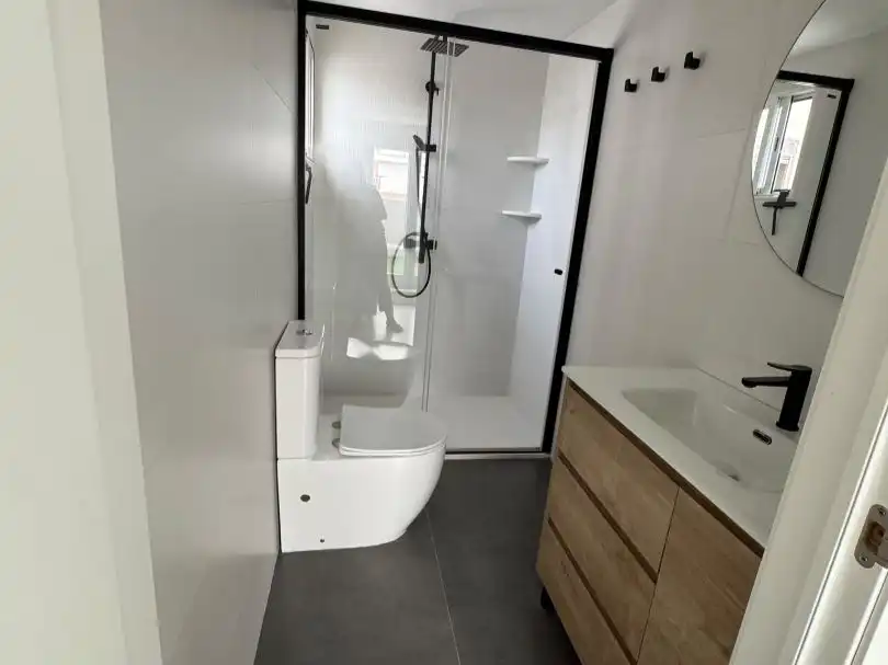 Badezimmer von Wohnung zum Verkauf in Sagunto / Sagunt mit Klimaanlage und Terrasse