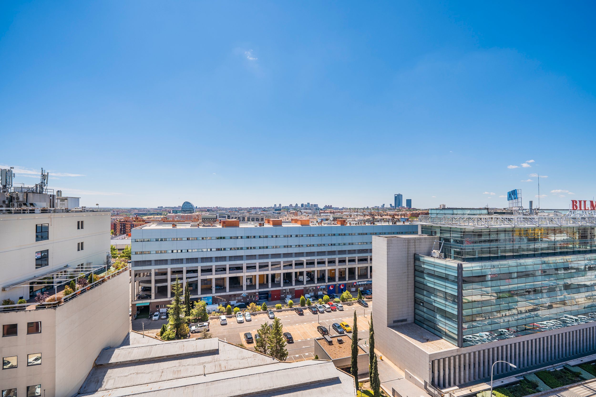 Vista exterior de Oficina en venda en  Madrid Capital amb Aire condicionat i Calefacció