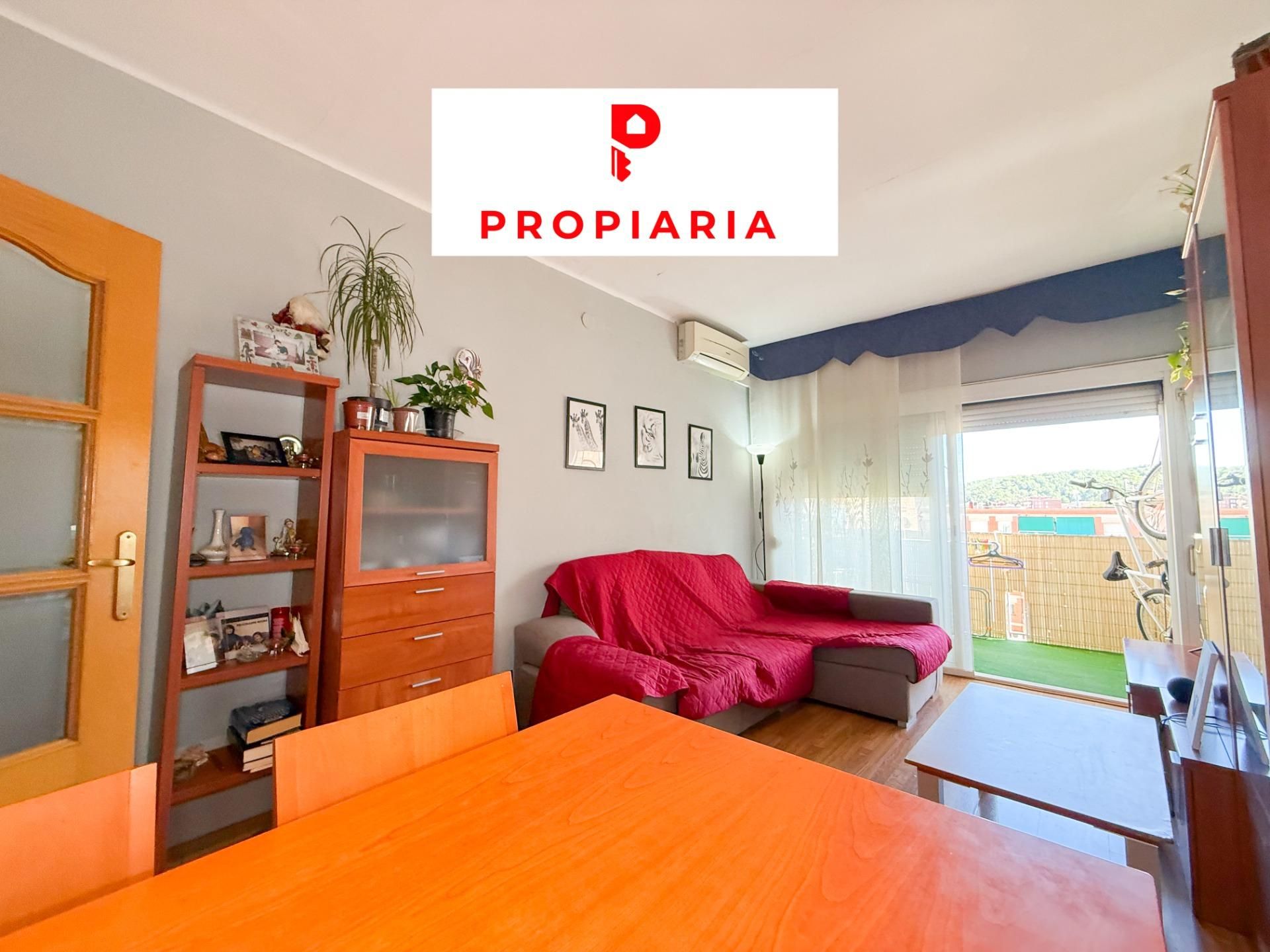 Exterior view of Flat for sale in Sant Andreu de la Barca  with Air Conditioner, Parquet flooring and Balcony