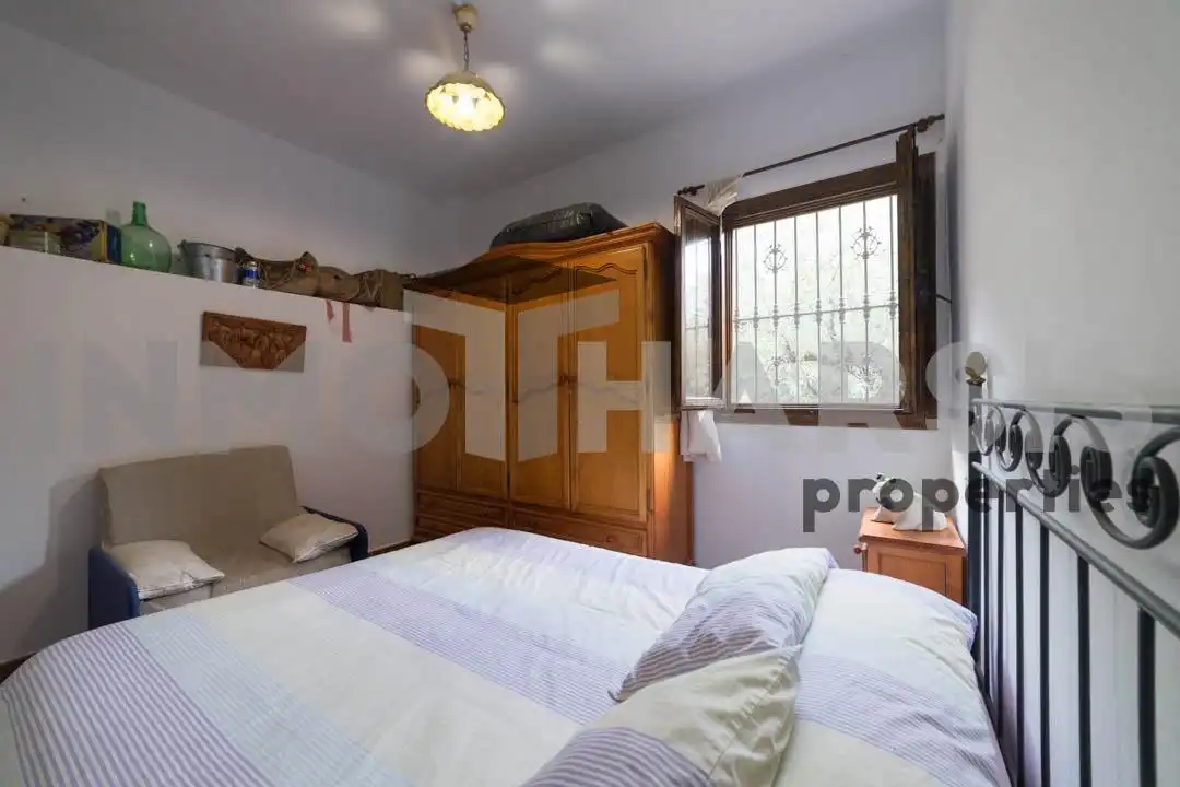 Dormitori de Casa o xalet en venda en Abrucena amb Jardí privat, Terrassa i Moblat