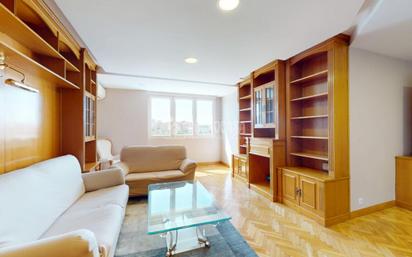 Sala d'estar de Pis en venda en  Madrid Capital amb Aire condicionat, Calefacció i Traster