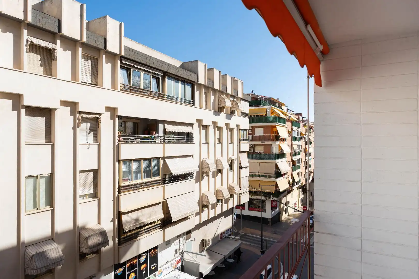 Vista exterior de Piso en venta en Benidorm con Aire acondicionado, Terraza y Amueblado