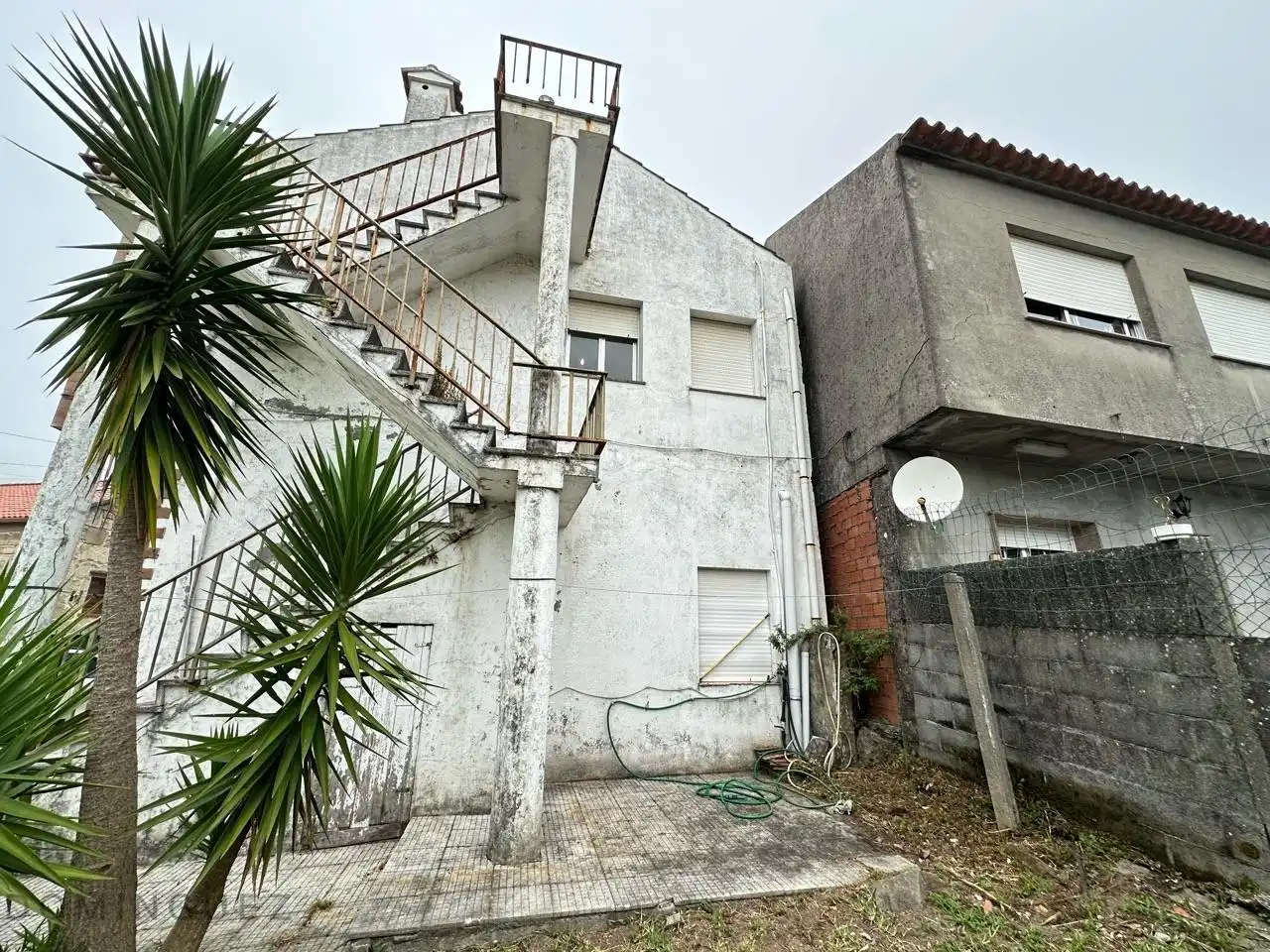 Vista exterior de Casa o xalet en venda en Marín amb Jardí privat i Traster