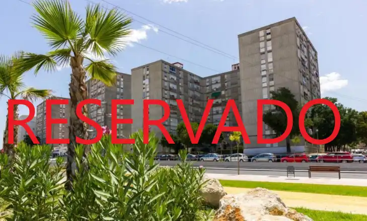 Appartamento con ascensore in vendita a Calle Nueva Vía en Barriada las Torres 2