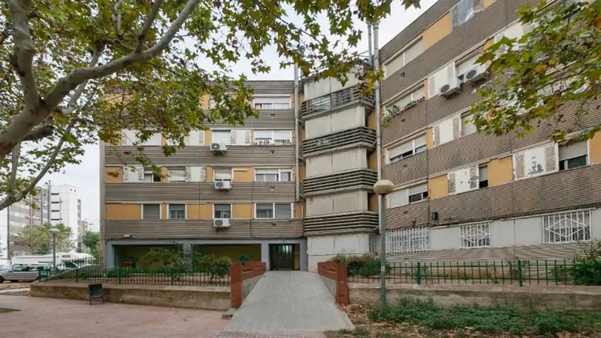 Vista exterior de Piso en venta en Badia del Vallès
