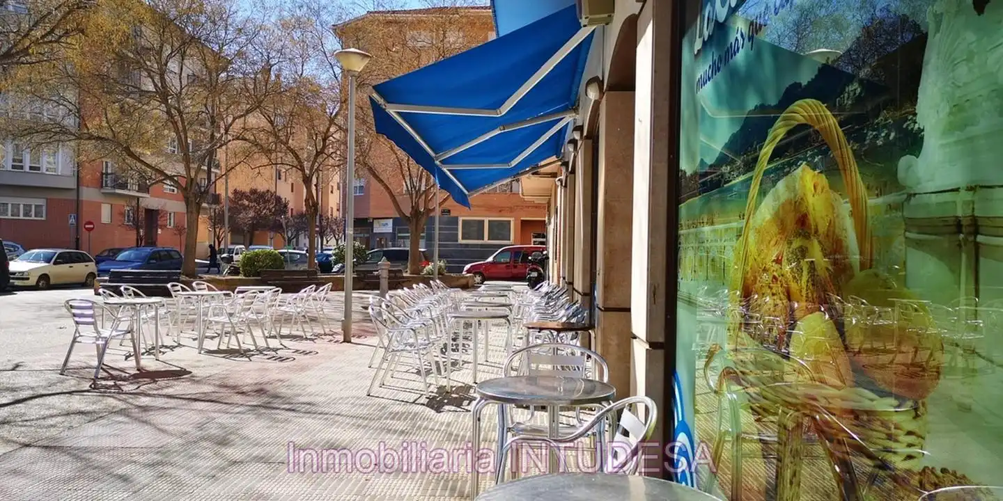 Vista exterior de Local en venta en Tudela
