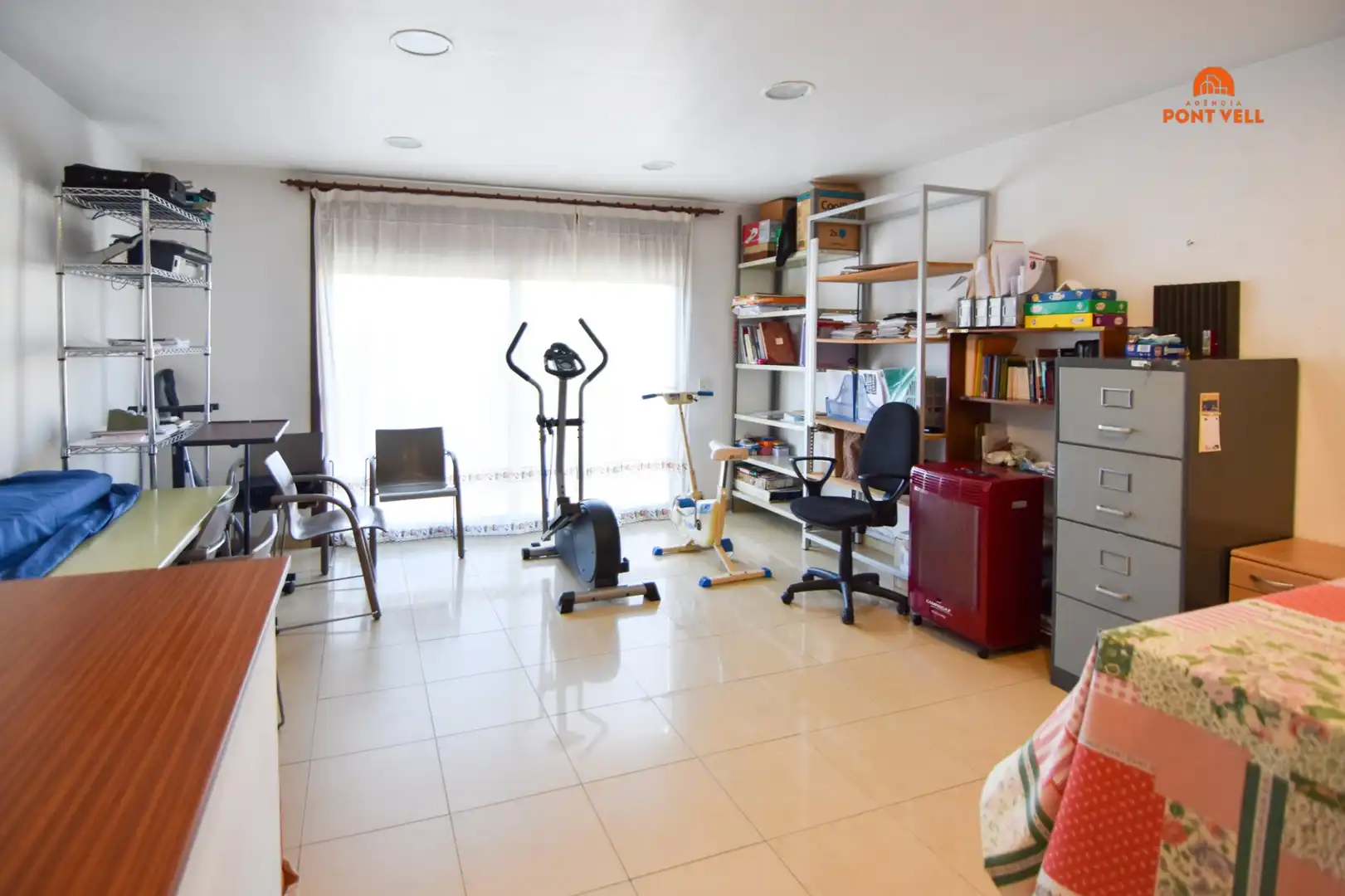 Casa aparellada amb terrassa en venda a La Bisbal d'Empordà, imagen 23