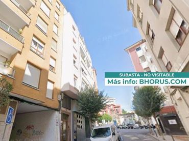 Piso con ascensor en venta en PERINES 25