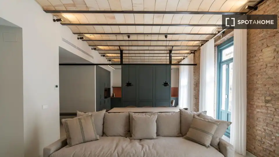 Appartamento con terrazza in affitto a L'Eixample, imagen 12