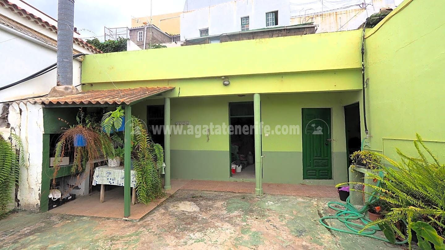 Exterior view of Country house for sale in Icod de los Vinos