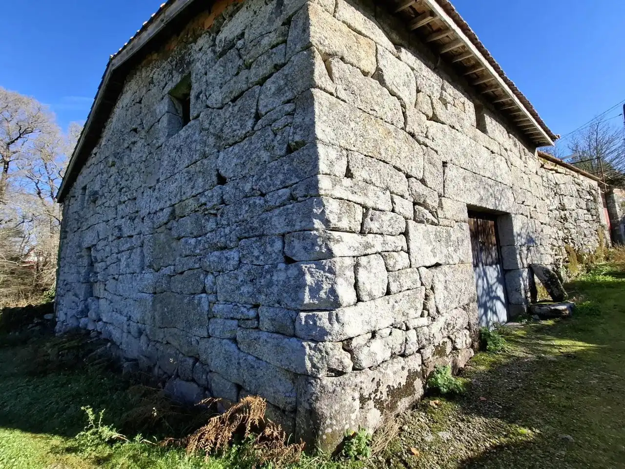 Vista exterior de Casa o xalet en venda en Esgos amb Jardí privat