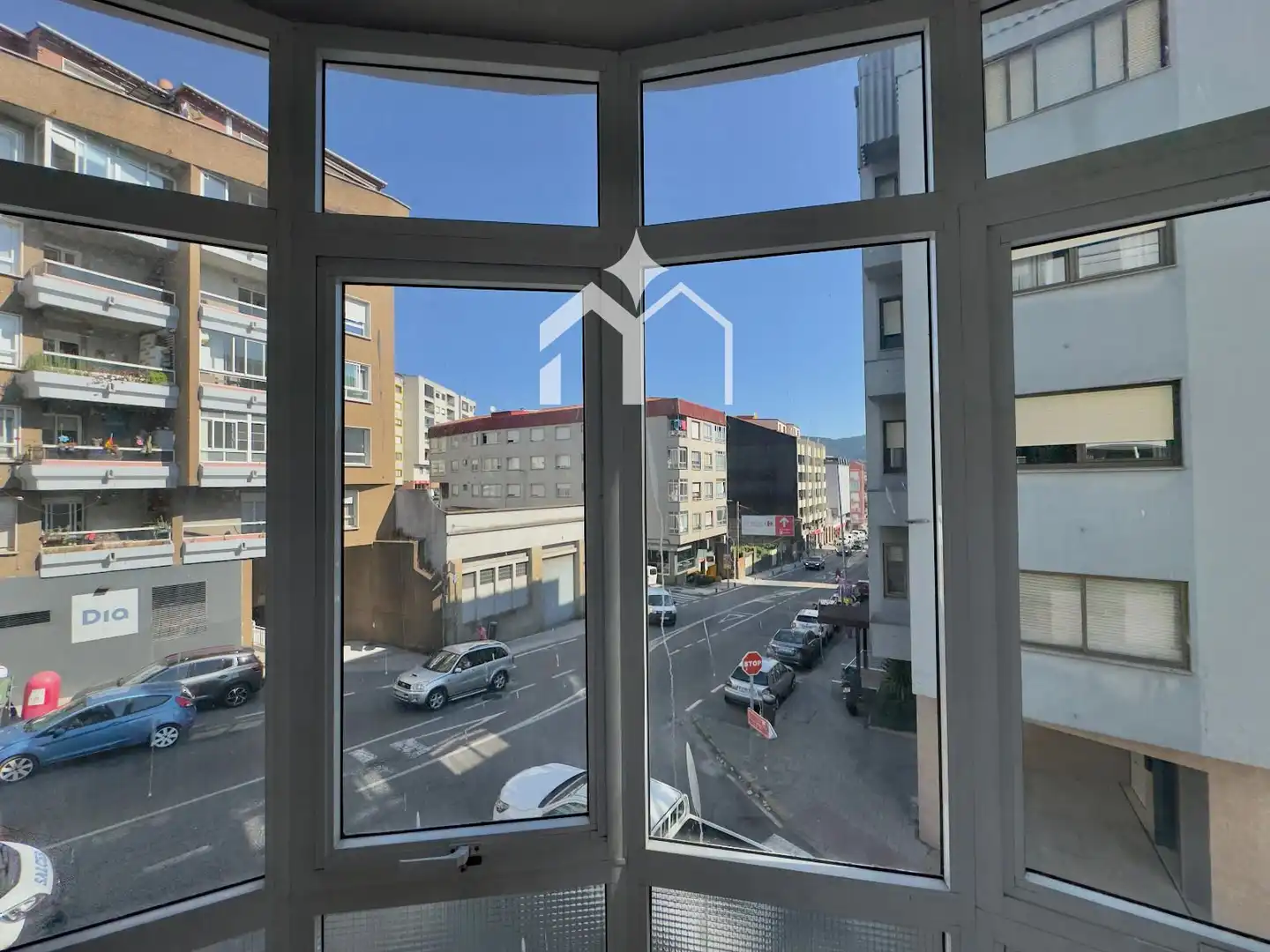 Vista exterior de Pis en venda en Cangas  amb Calefacció, Parquet i Terrassa