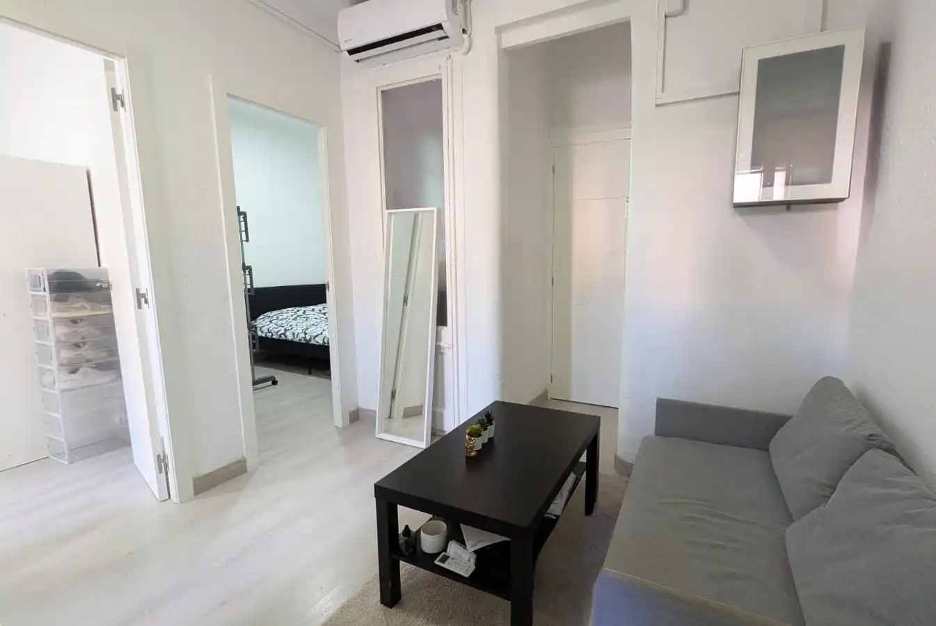 Bedroom of Flat for sale in  Barcelona Capital