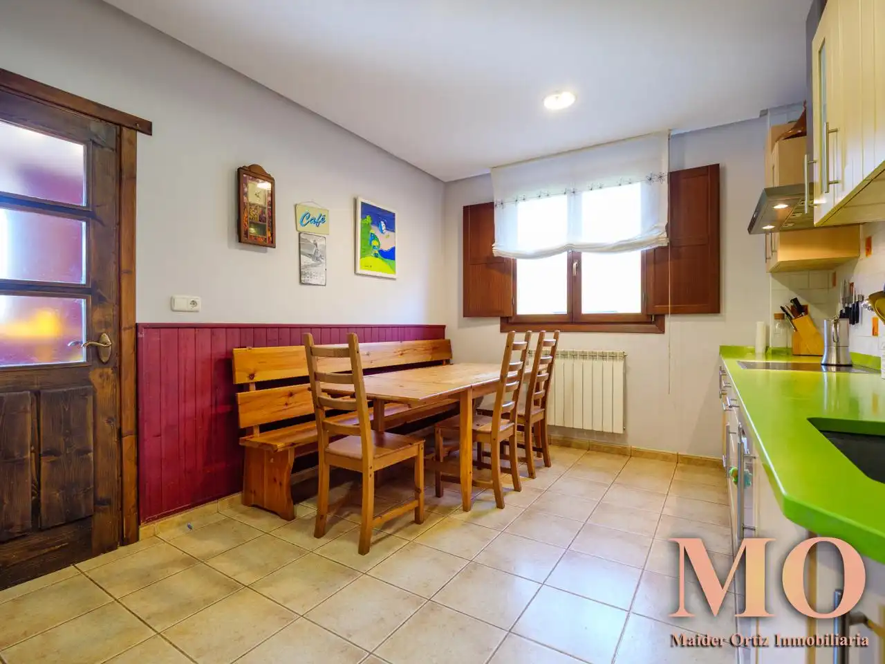 Esszimmer von Country house zum Verkauf in Bergara mit Heizung, Privatgarten und Terrasse