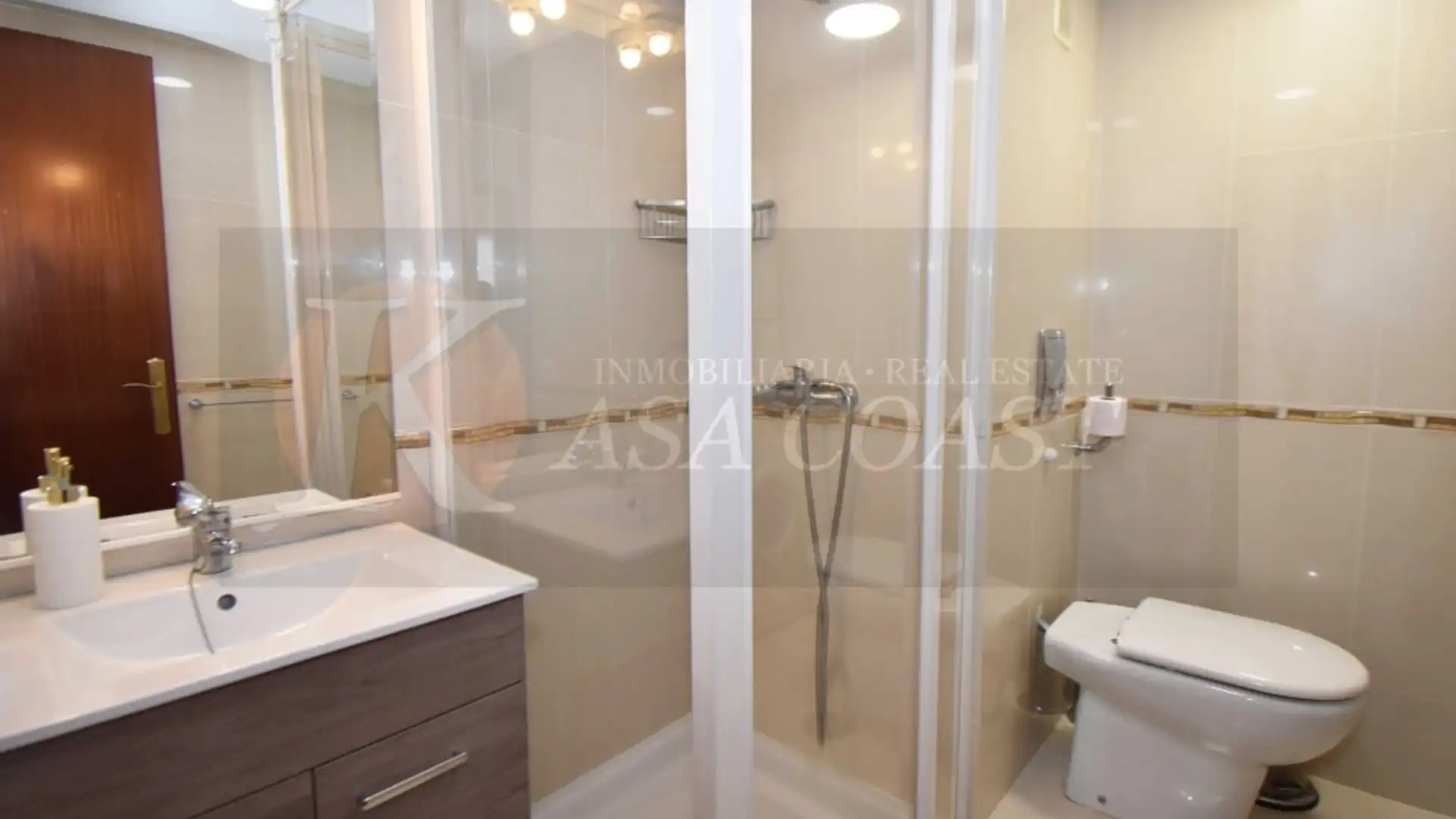 Baño de Estudio en venta en Fuengirola con Terraza