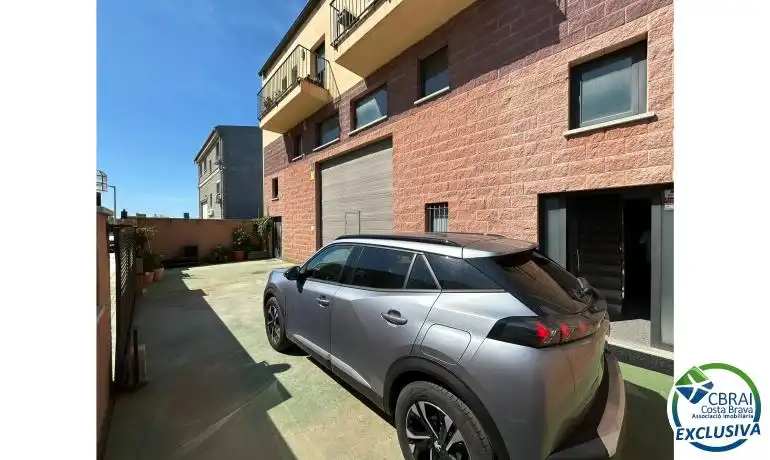 Parkplatz von Maisonette zum Verkauf in Empuriabrava