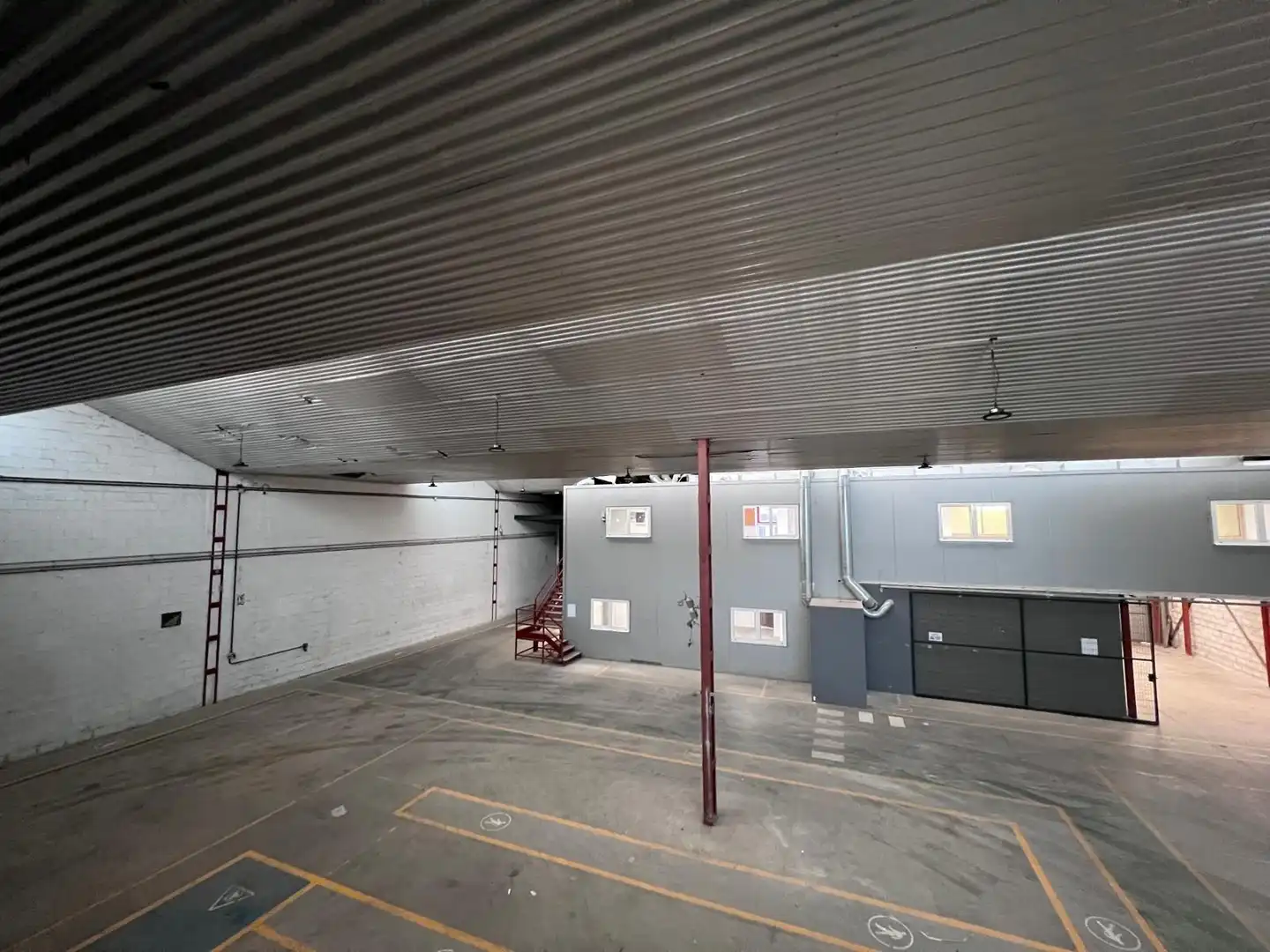 Fabrikhallen zur Miete in Llanera