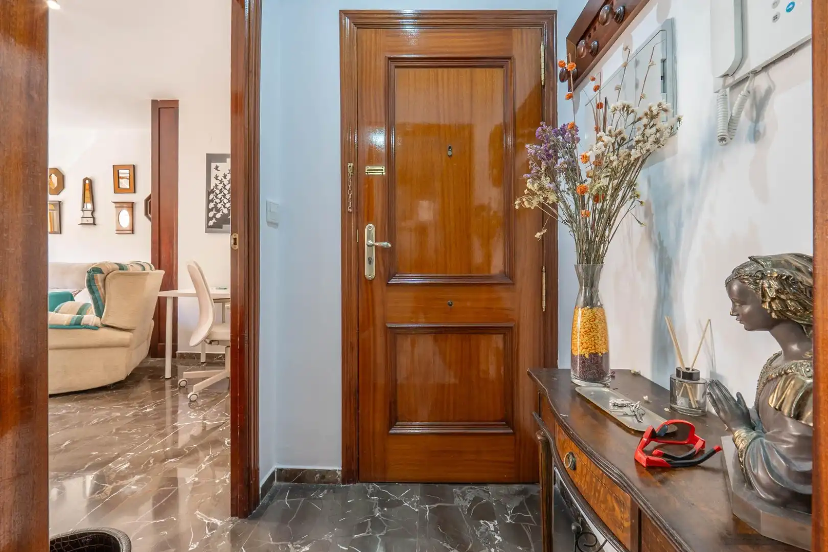 Flat for sale in Granada  with Heating and Furnished