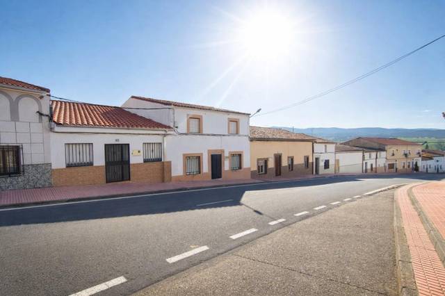 Casa-chalet en Venta en Calle FRCO PIZARRO en Holguera