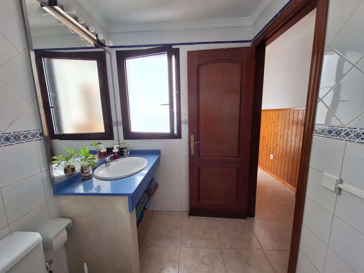 Badezimmer von Wohnung zur Miete in Arrecife