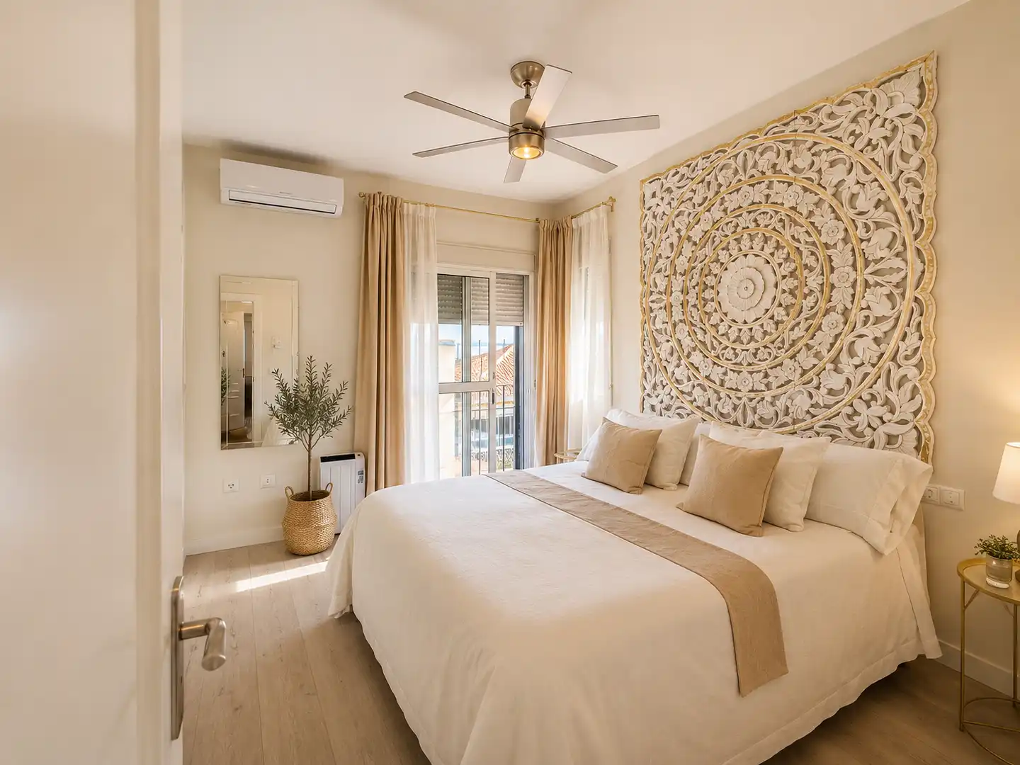 Habitación de Casa o chalet en venta en Alhaurín de la Torre con Aire acondicionado, Calefacción y Jardín privado