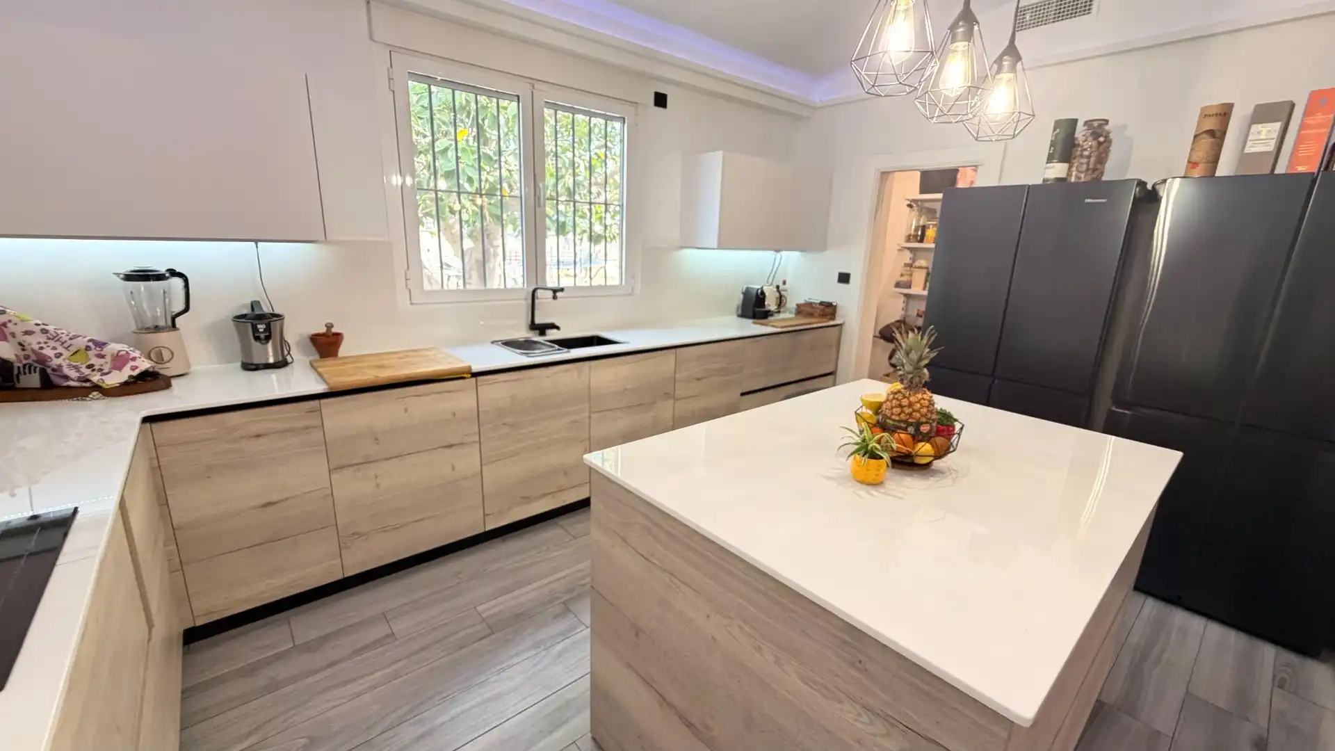 Küche von Haus oder Chalet zum Verkauf in Elche / Elx mit Klimaanlage, Heizung und Privatgarten