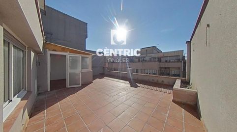 Ático ideal para inversión en el barrio de la Escola Industrial.