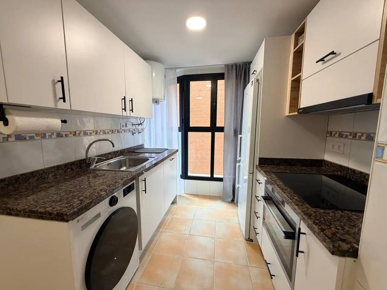 Cocina de Piso de alquiler en Gandia con Amueblado, TV y Balcón