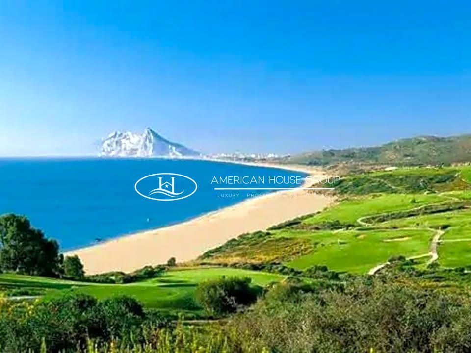 Building for sale in La Línea de la Concepción