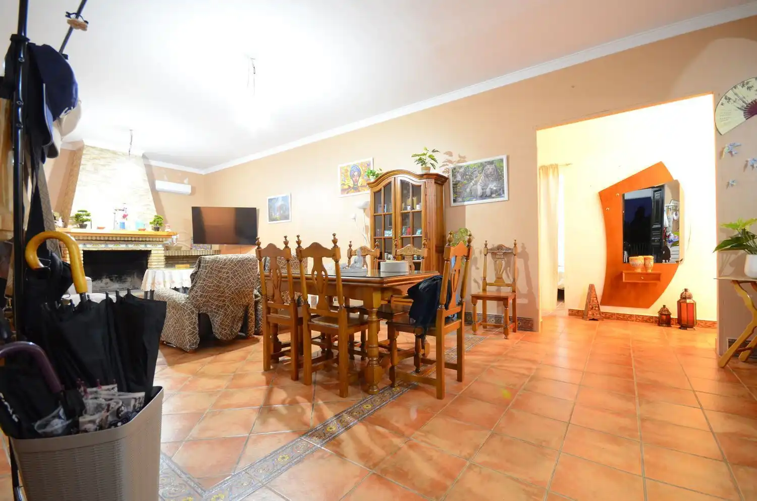 Menjador de Finca rústica en venda en La Palma del Condado amb Aire condicionat, Terrassa i Traster