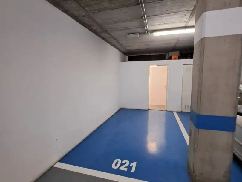 Parkplatz von Garage zur Miete in Melilla