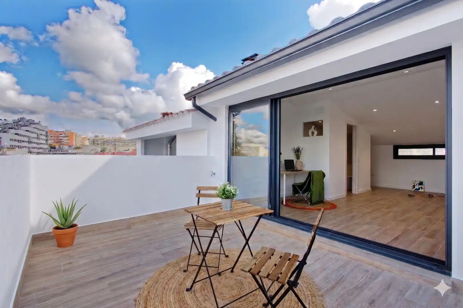 Casa adosada en venta en Carrer de Burgos, 38, Torre-Sana