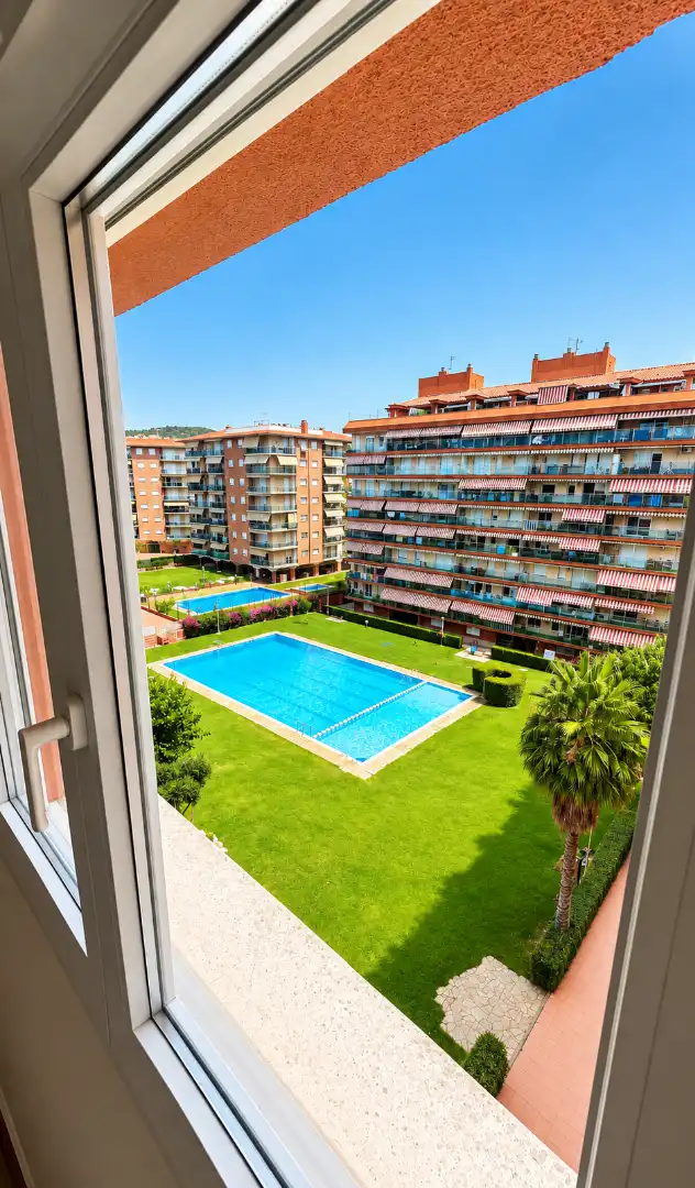 Appartamento con terrazza in vendita a Avinguda del Mar