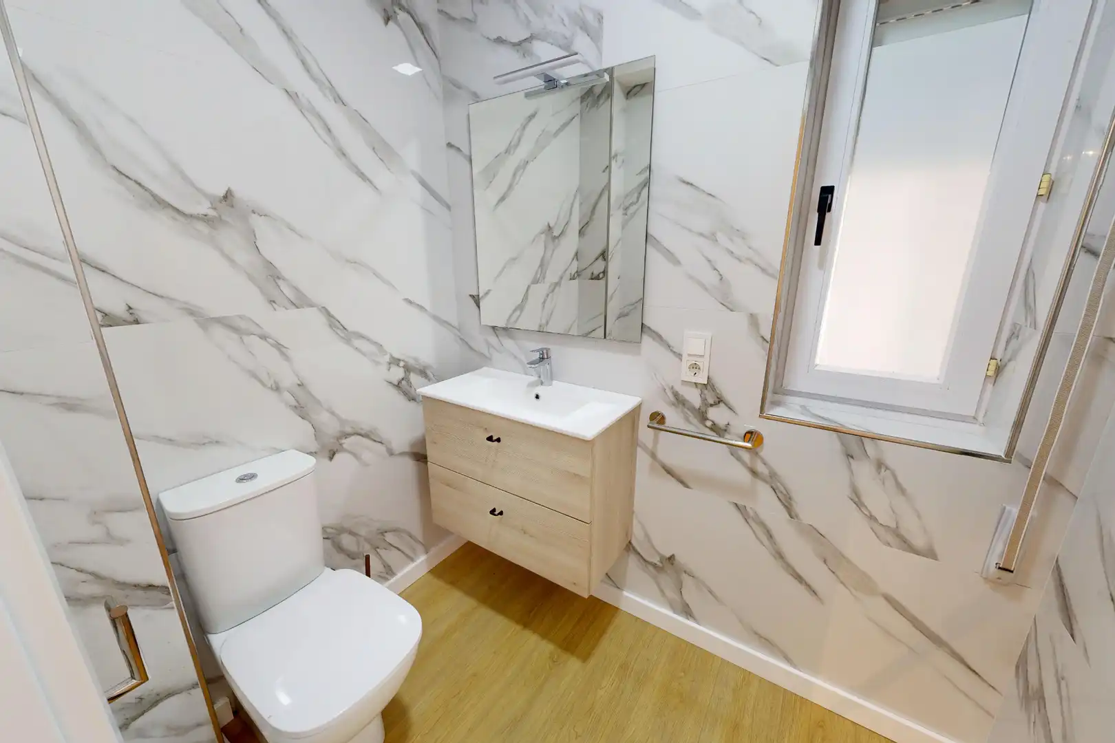 Baño de Casa o chalet de alquiler en Cartagena con Calefacción, Jardín privado y Parquet