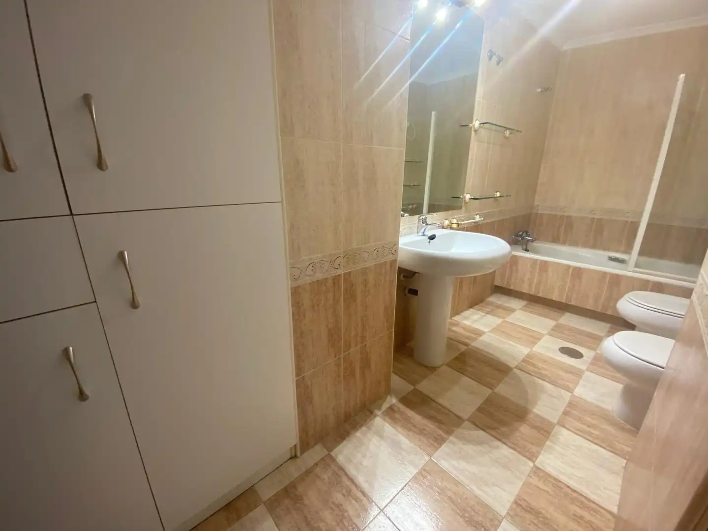 Bathroom of Flat for rent in Albacete  with Heating and Balcony