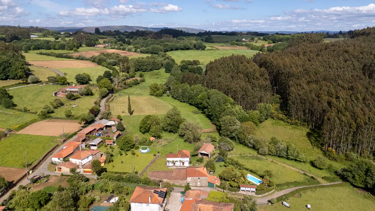 Vista exterior de Finca rústica en venda en Santiso amb Moblat